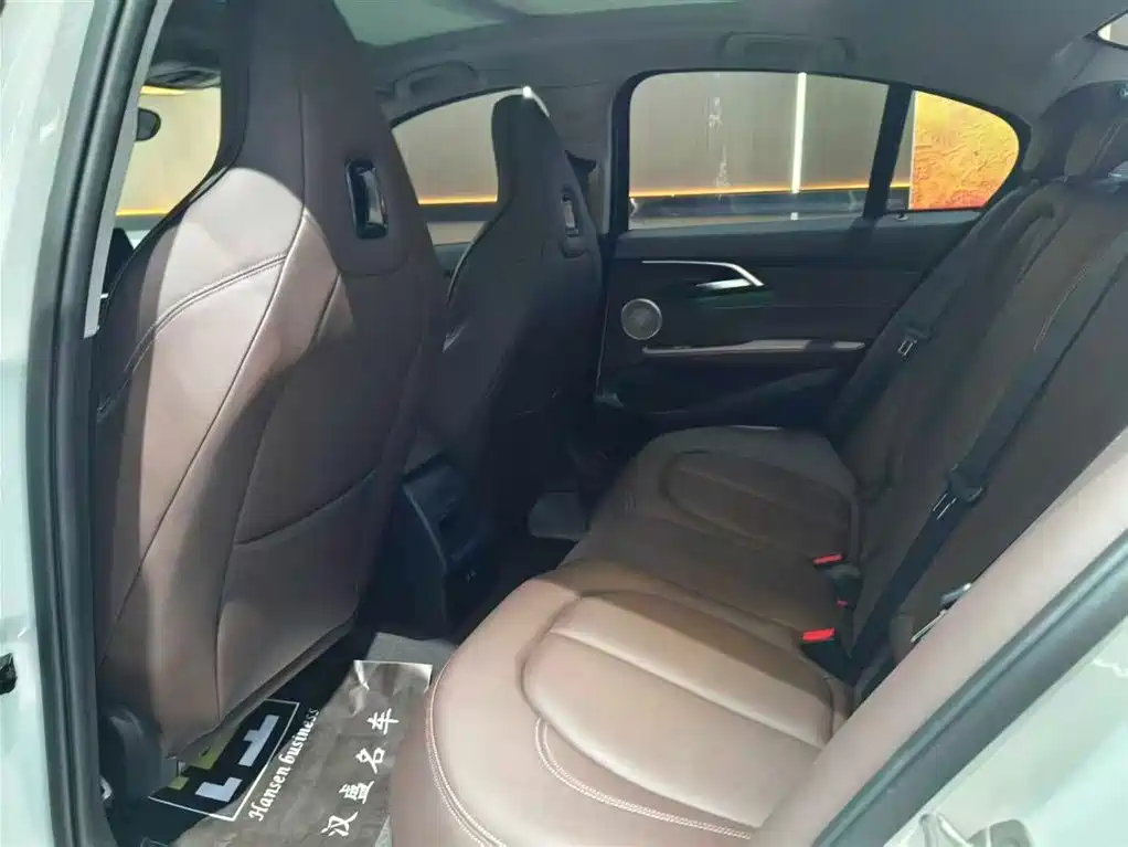 BMW 1 Series 2021 120i M Sport фото 6