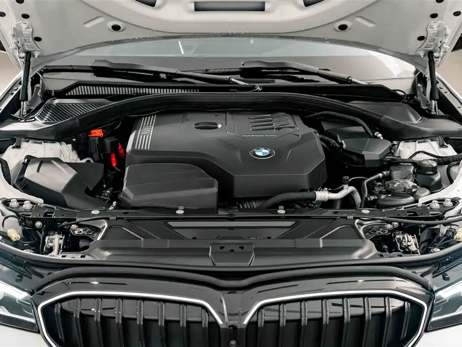 BMW 3 Series 2025 330Li M Sport Night Edition фото 26