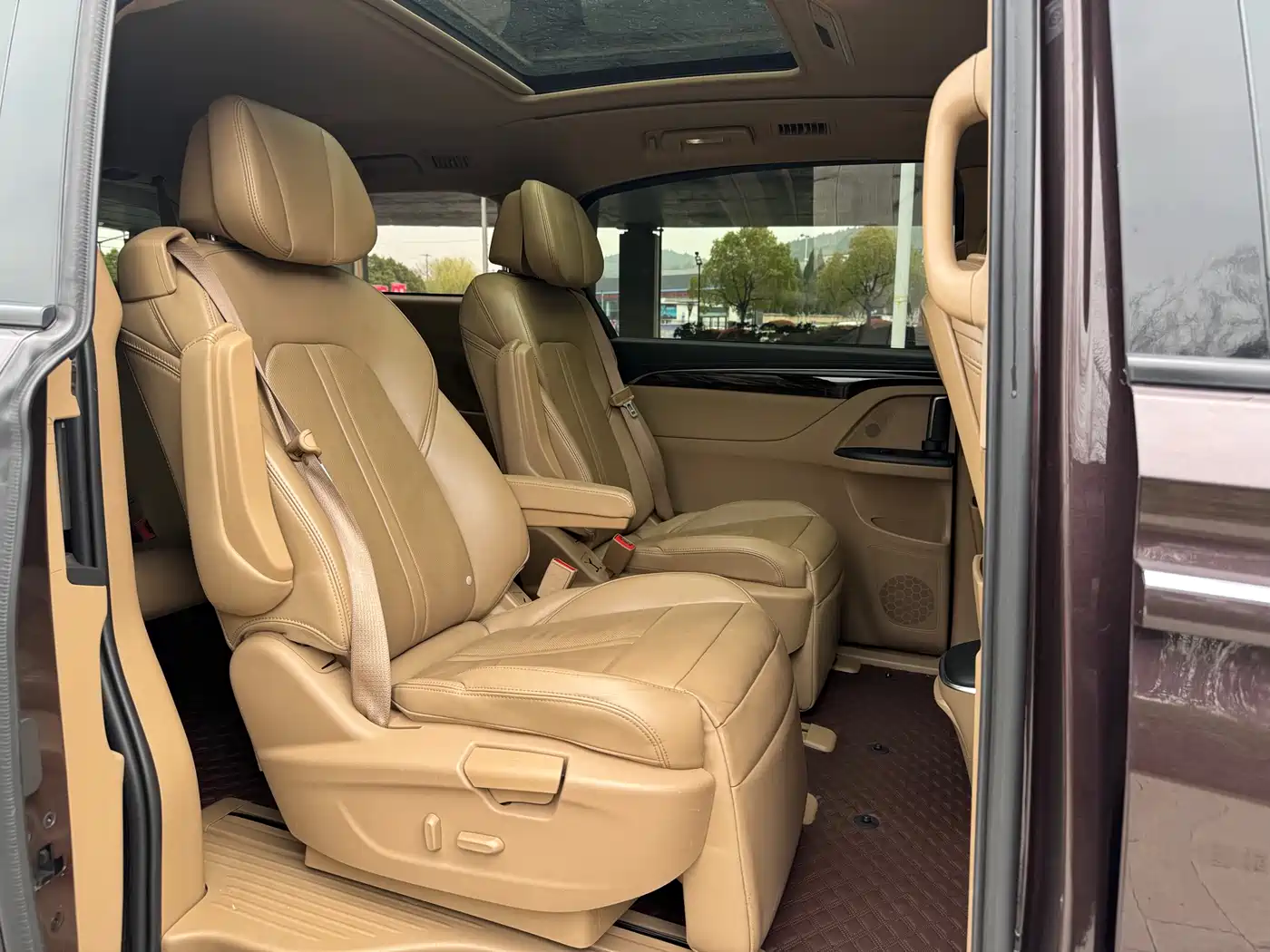 Buick GL8 2018 ES 28T Luxury Type China VI фото 6