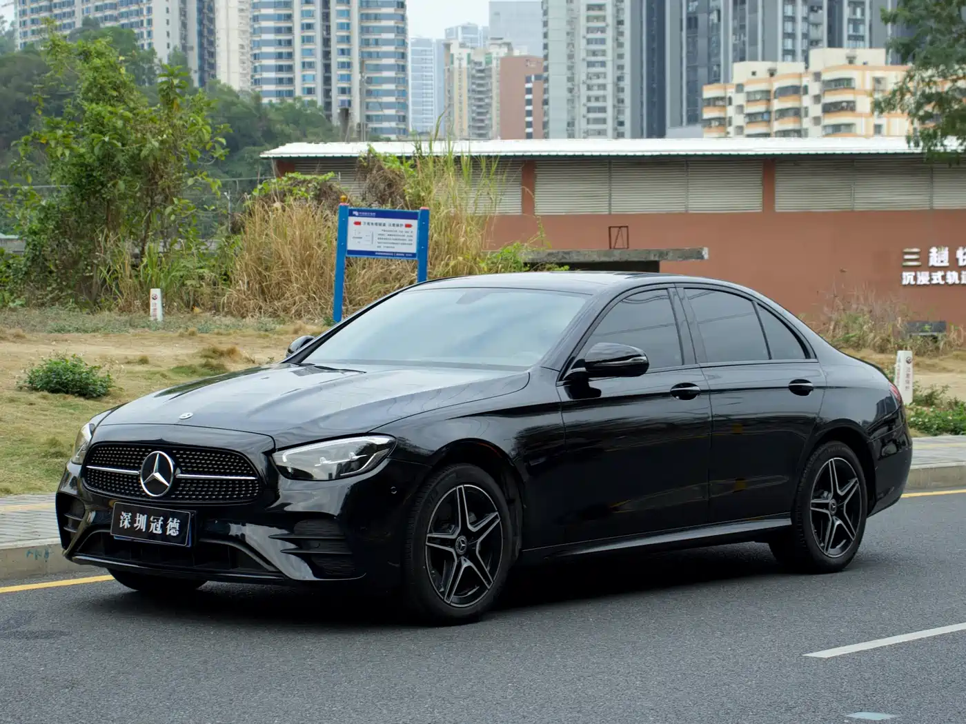  E CLASS