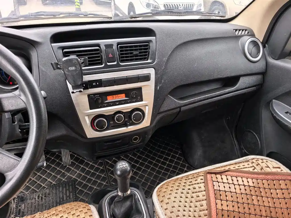 CHANGAN CHANGAN RUIXING M60