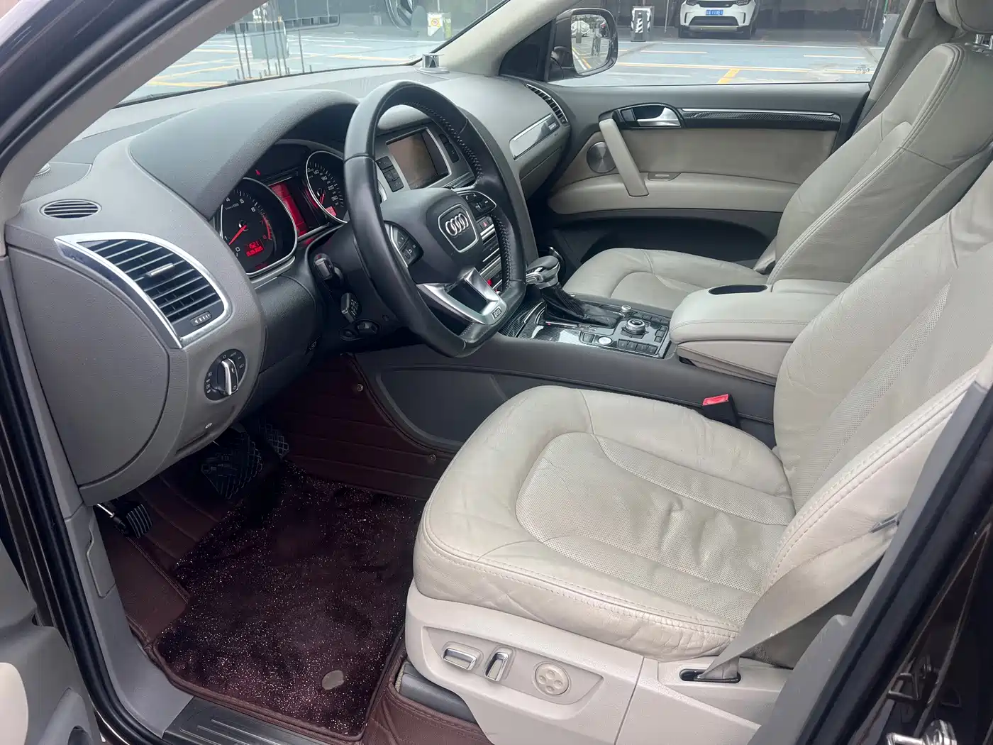 Фото 9 - Audi Q7