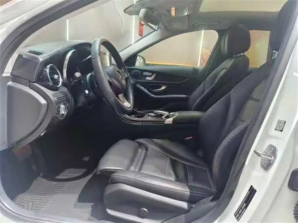 Mercedes-Benz C-Class 2015 C 200 L Sport фото 5