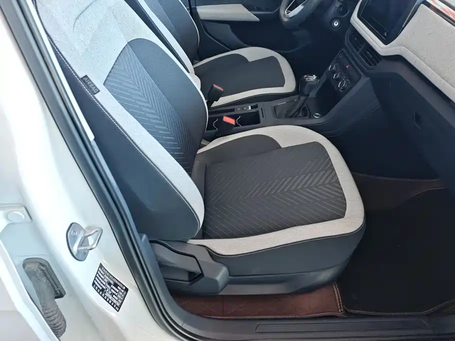 Volkswagen Tharu 2026 2026 New Sharp 1.5L Advance Edition