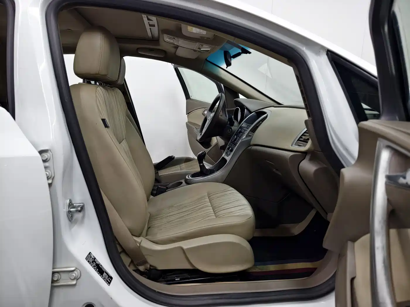 Buick Excelle 2013 Model GT 1.6L Manual Comfort фото 14