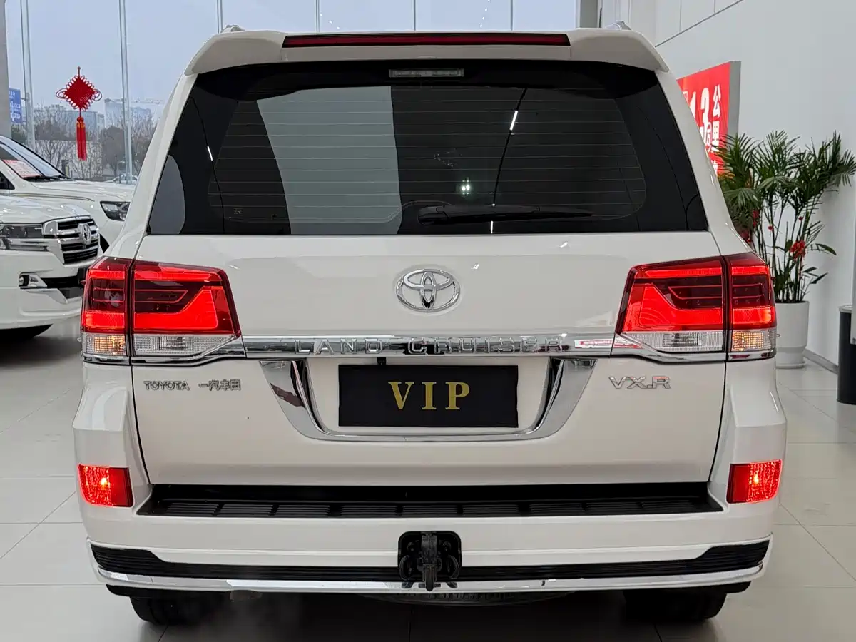 Toyota Land Cruiser 2012 4.0L Automatic VX фото 14