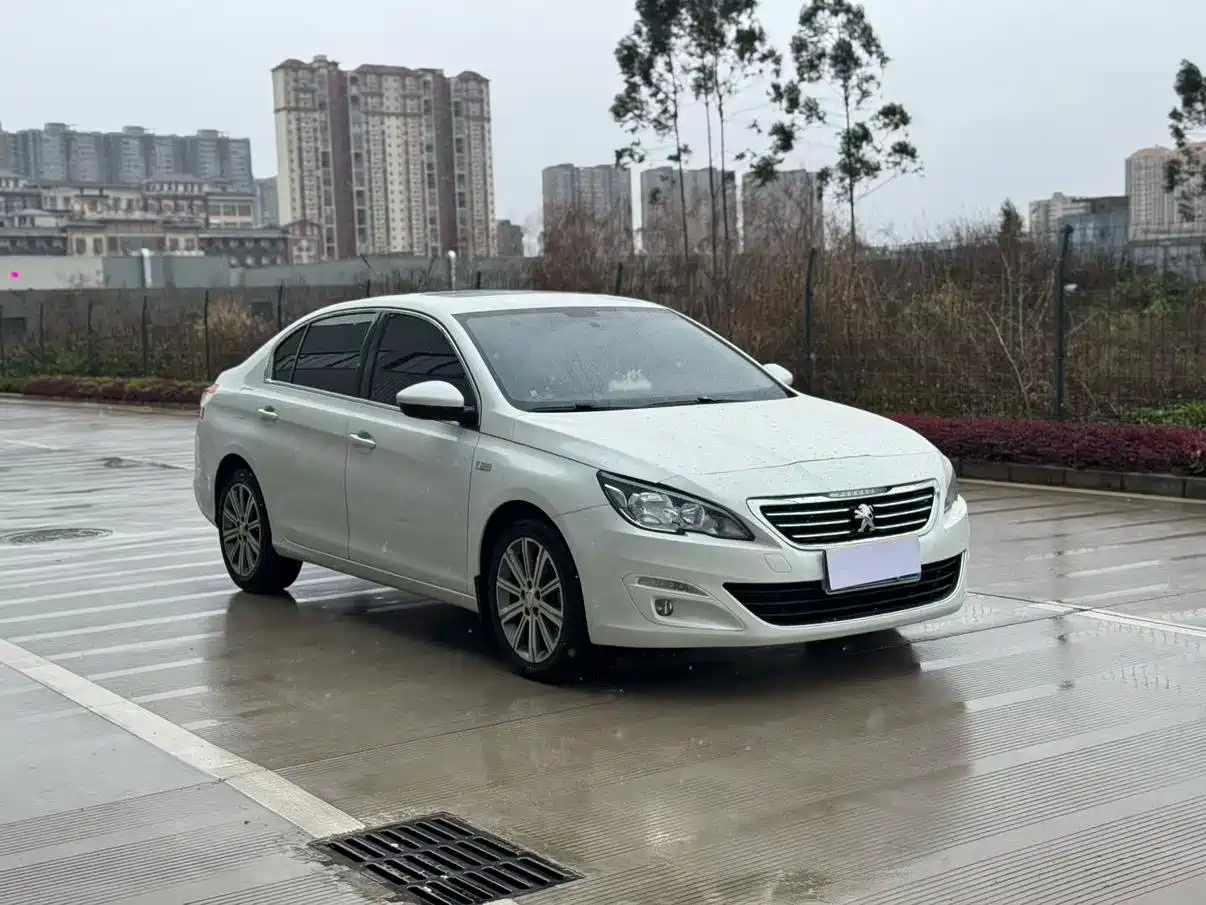 Peugeot 408 2016 1.6T Automatic Luxury Edition фото 3