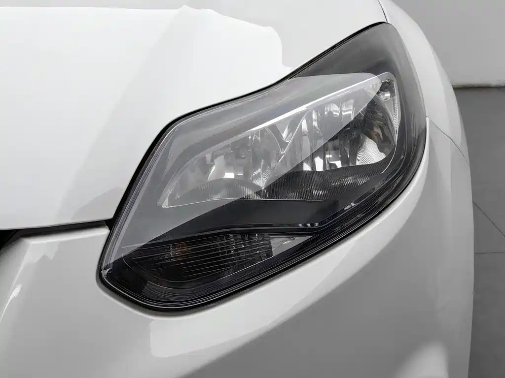 Фото 7 - Ford Focus