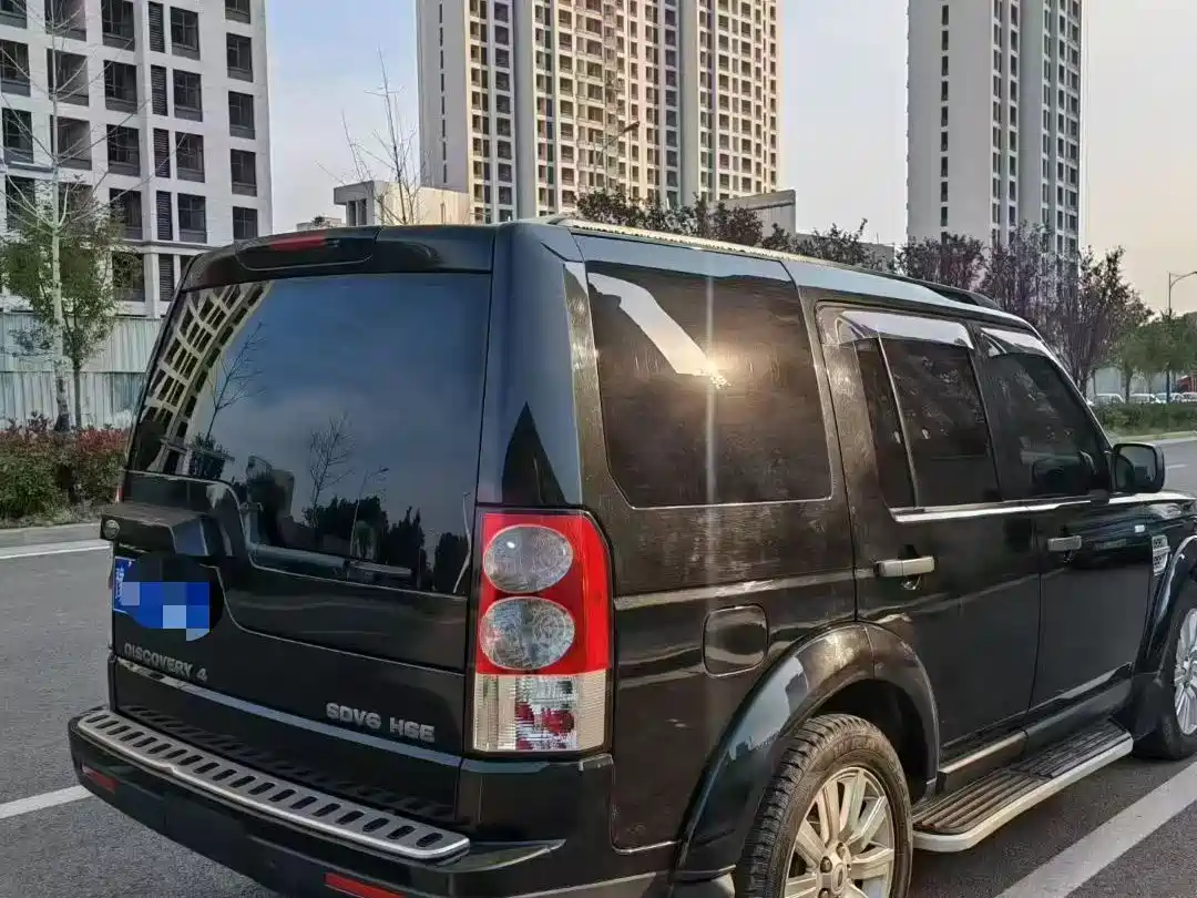 Land Rover Discovery 2013 3.0 SDV6 HSE Diesel фото 4