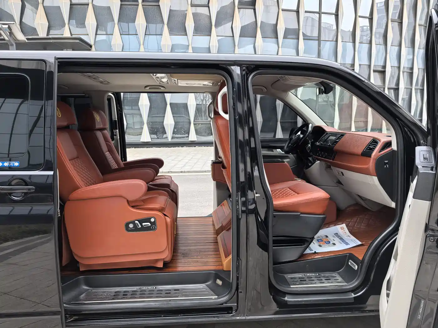 Volkswagen Caravelle 2017 2.0TSI 4WD Luxury 8-Seater фото 24