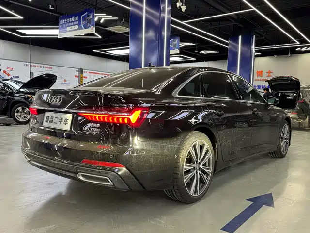 Audi A6L 2021 45 TFSI quattro Exclusive Sport — фото 5