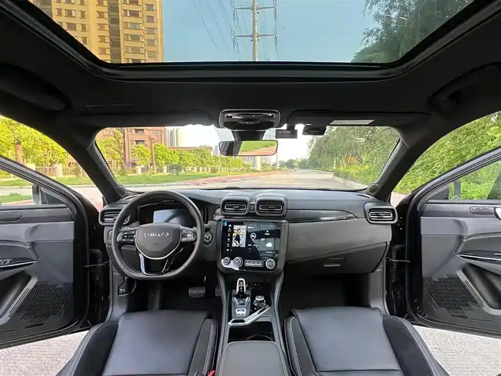 Lynk & Co 03 2018 1.5TD DCT Power Pro Version China V фото 4