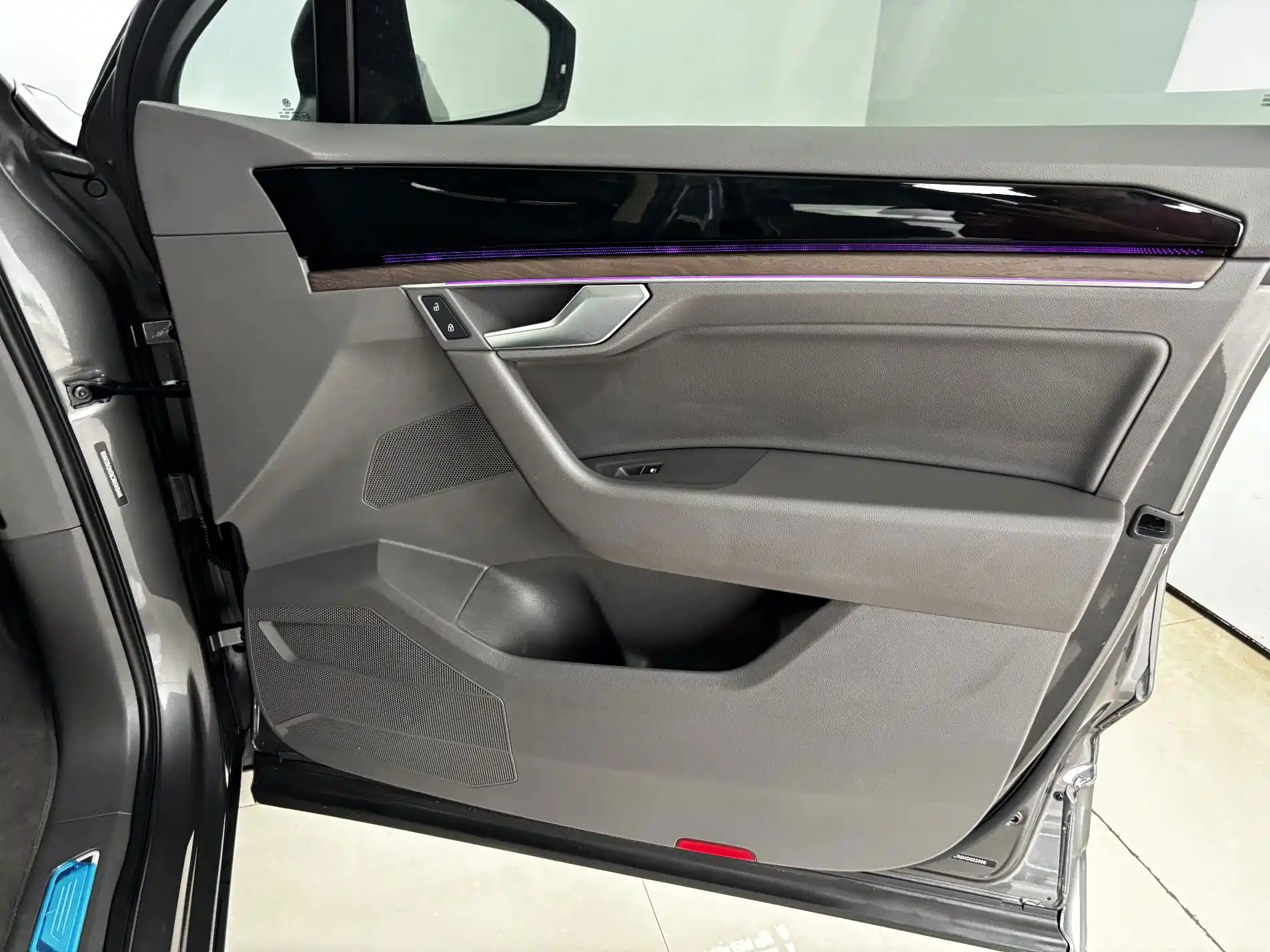 Фото 24 - Volkswagen Touareg