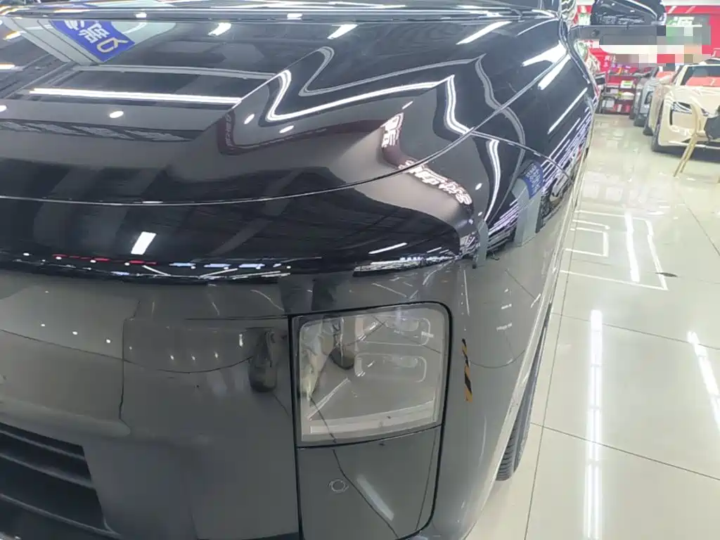 Li Auto i6 2025 2025 4WD Base Model