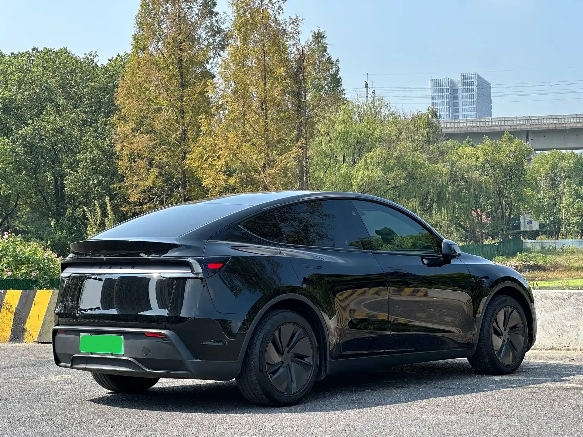 Фото 5 - Tesla Model Y