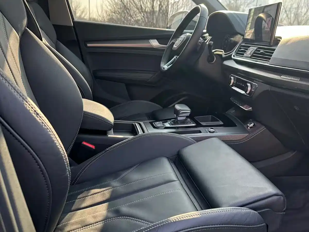 Audi Q5L 2023 45T Premium Dynamic фото 5