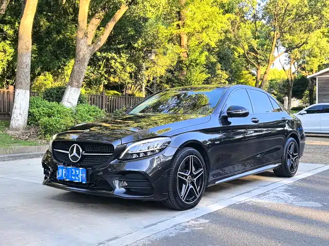 Mercedes-Benz C-Class 2021