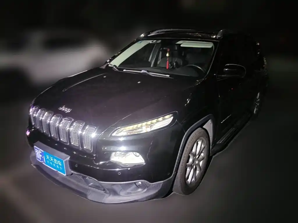 Jeep Cherokee 2016 — пригон из Китая