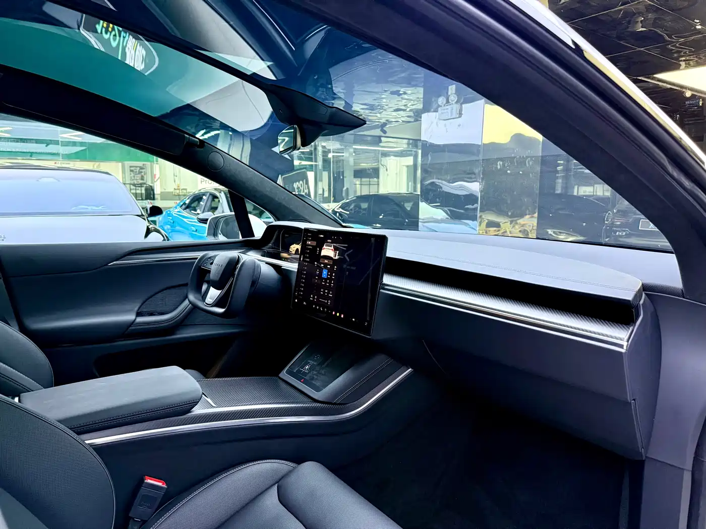 Tesla Model X 2023 Tri-motor AWD Plaid фото 14