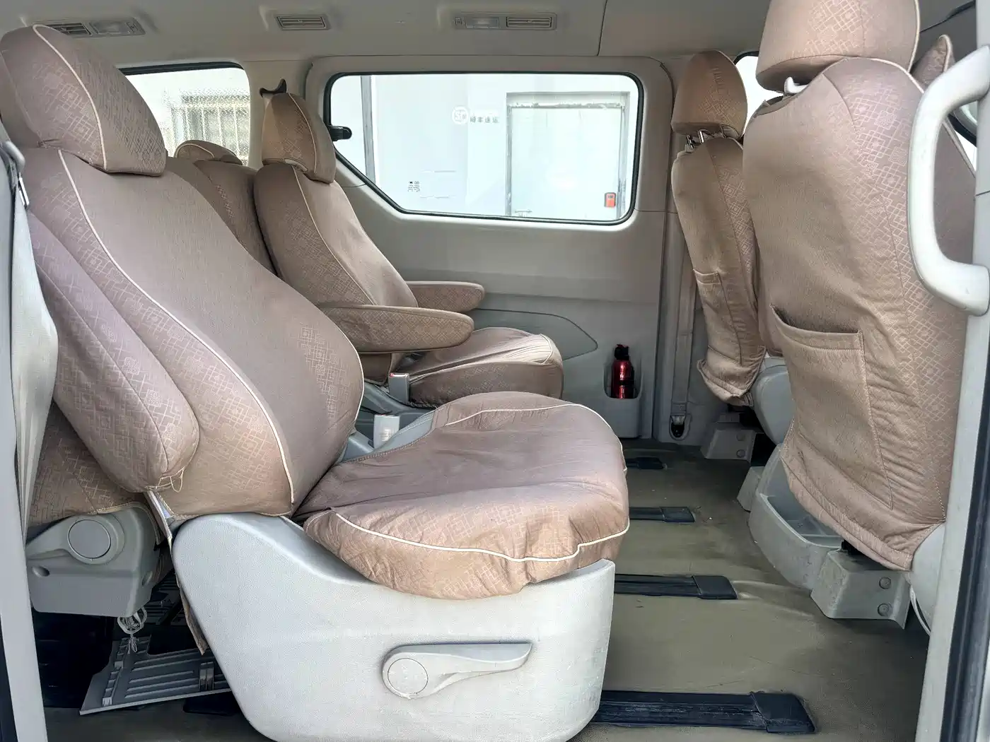 SAIC Maxus Maxus G10 2014 2.4L Manual Elite Edition фото 13