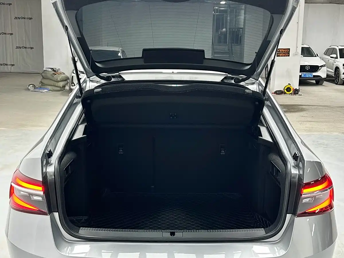 Škoda Superb 2022 TSI280 DSG Premium Edition фото 21