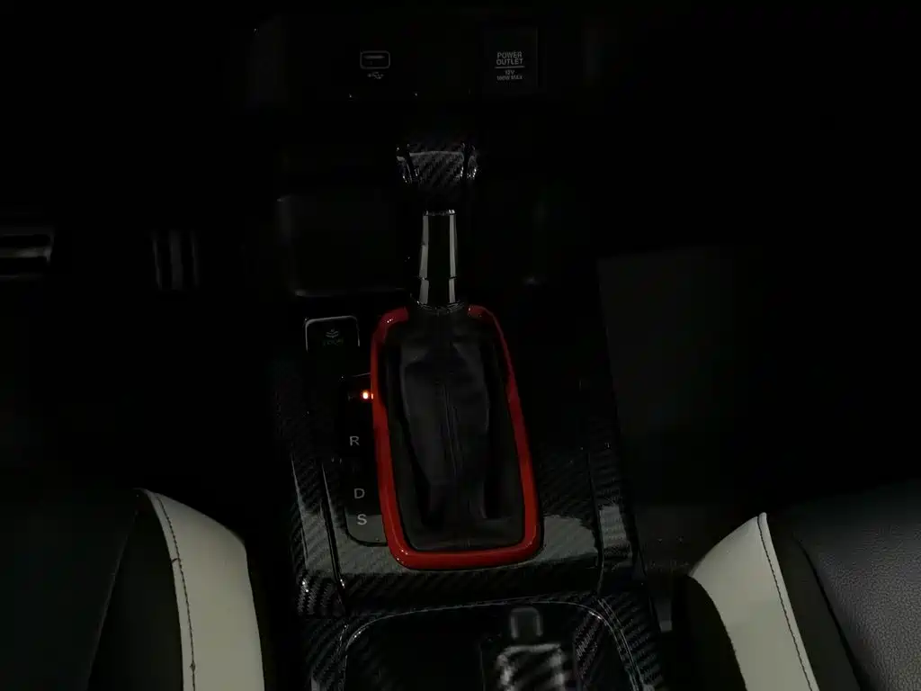 Фото 13 - Honda Fit