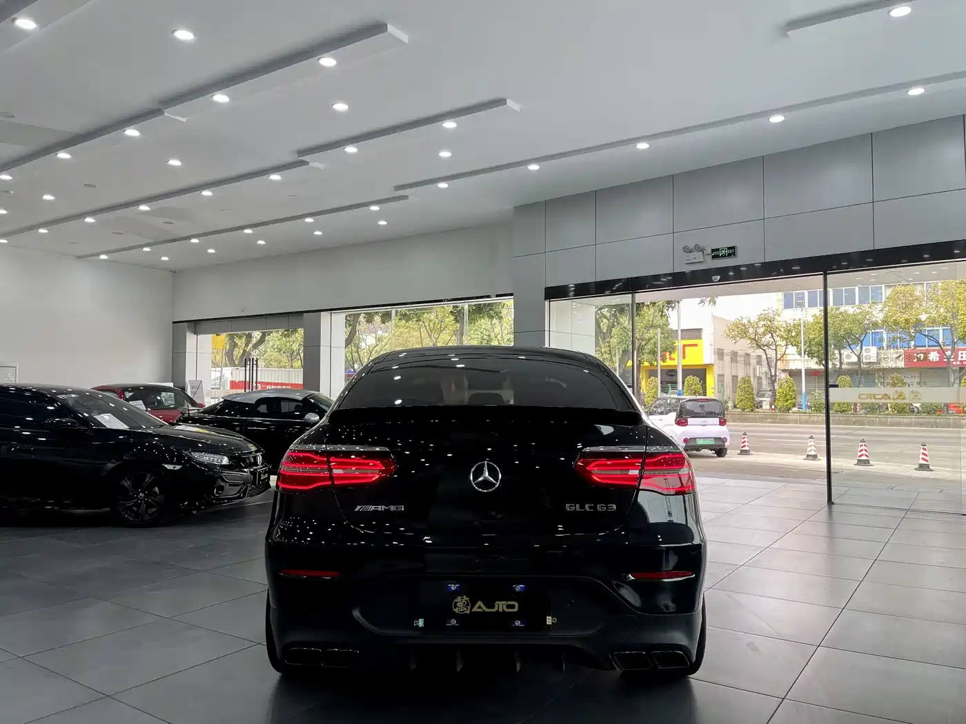 Mercedes-Benz GLC AMG 2018 AMG GLC 63 4MATIC+ фото 6