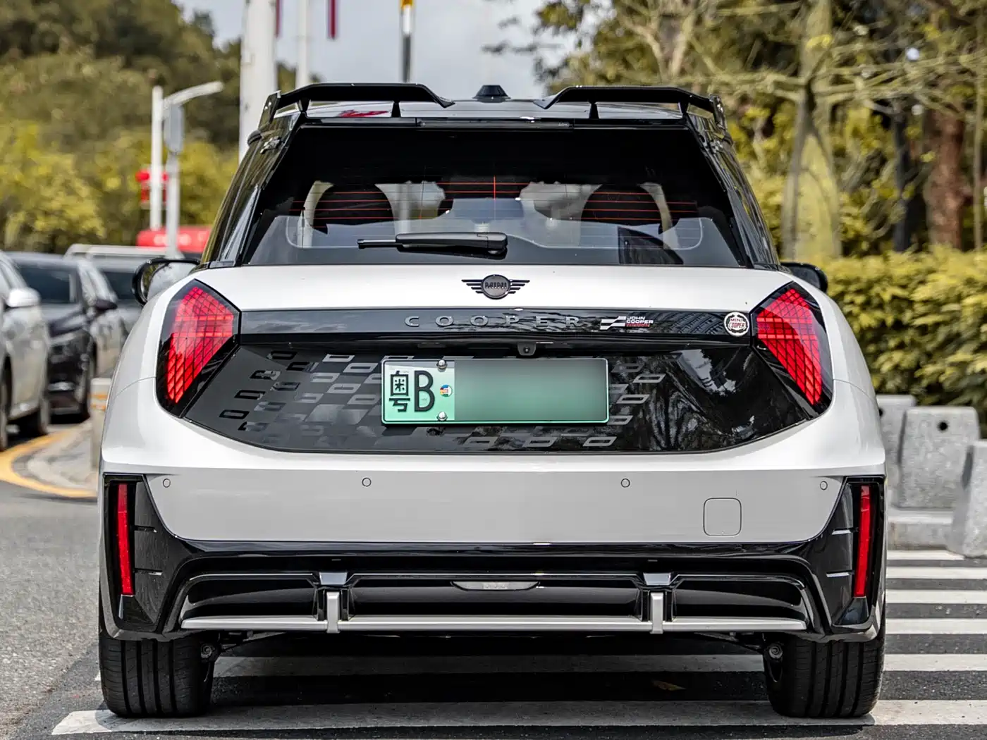 MINI ELECTRIC  JCW
