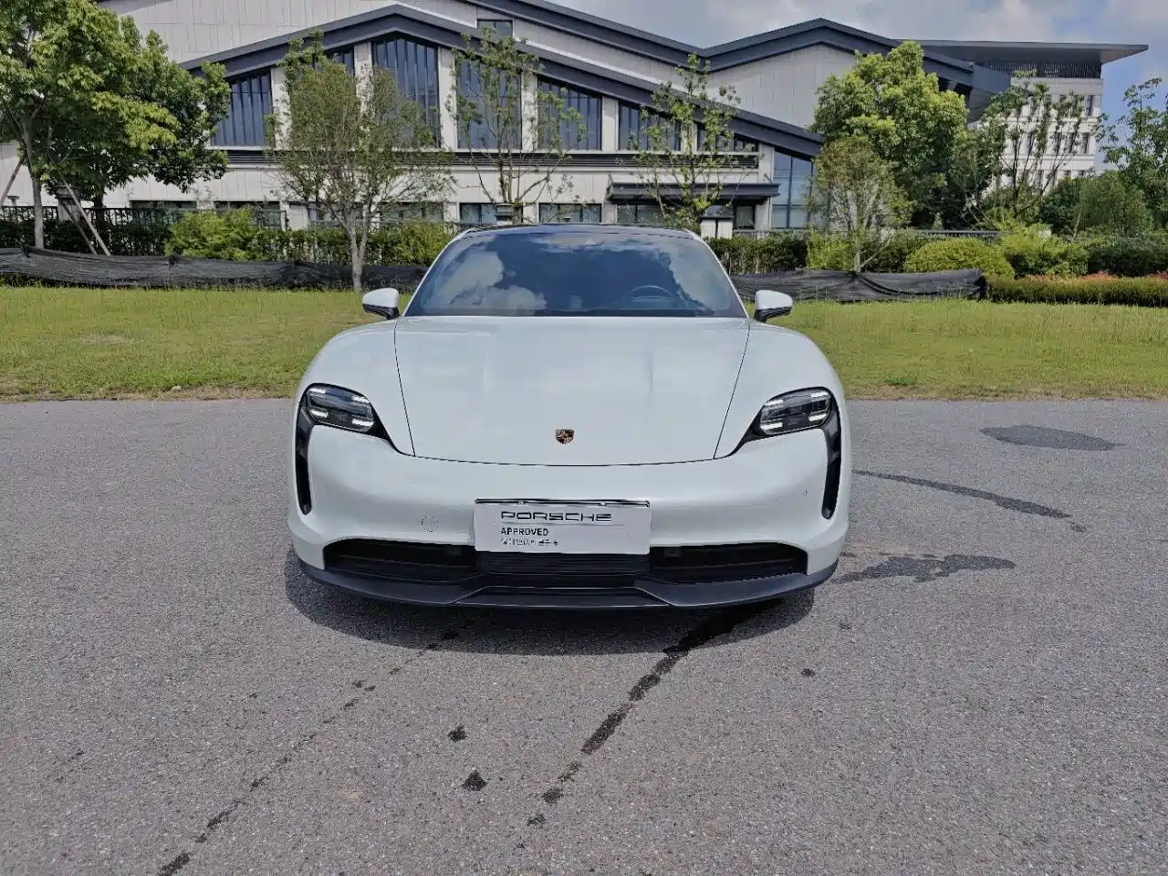 Porsche Taycan 2023 2022 Taycan