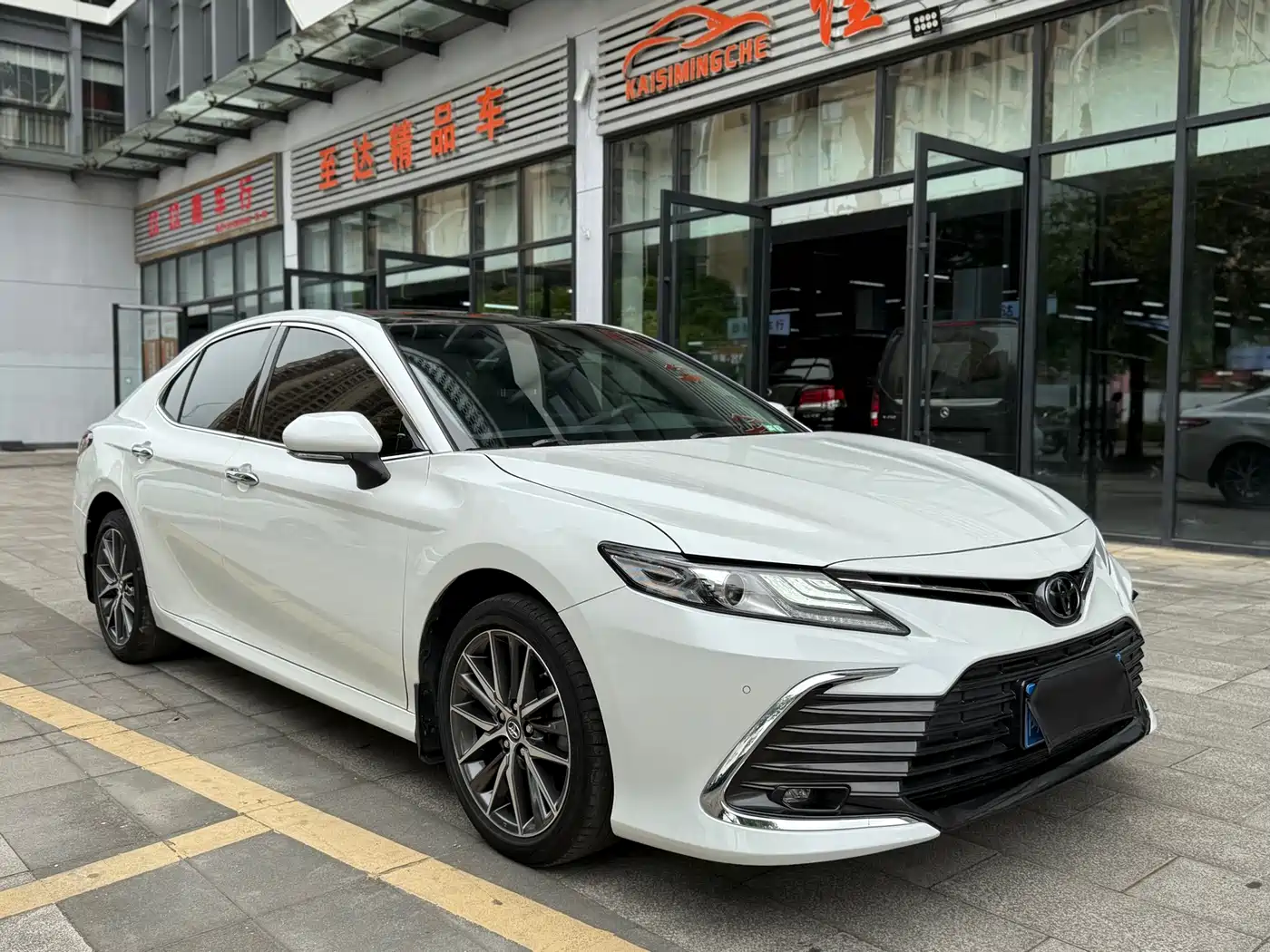 Toyota Camry 2021 2.5G Luxury Edition фото 3