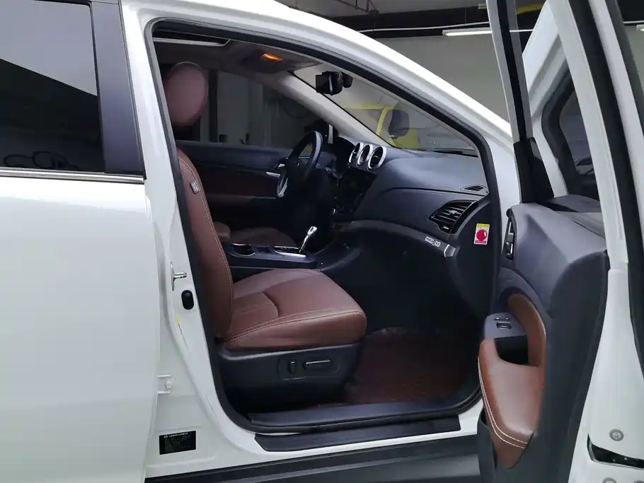 BYD S7 2016 2016 2.0T Automatic Premium Model