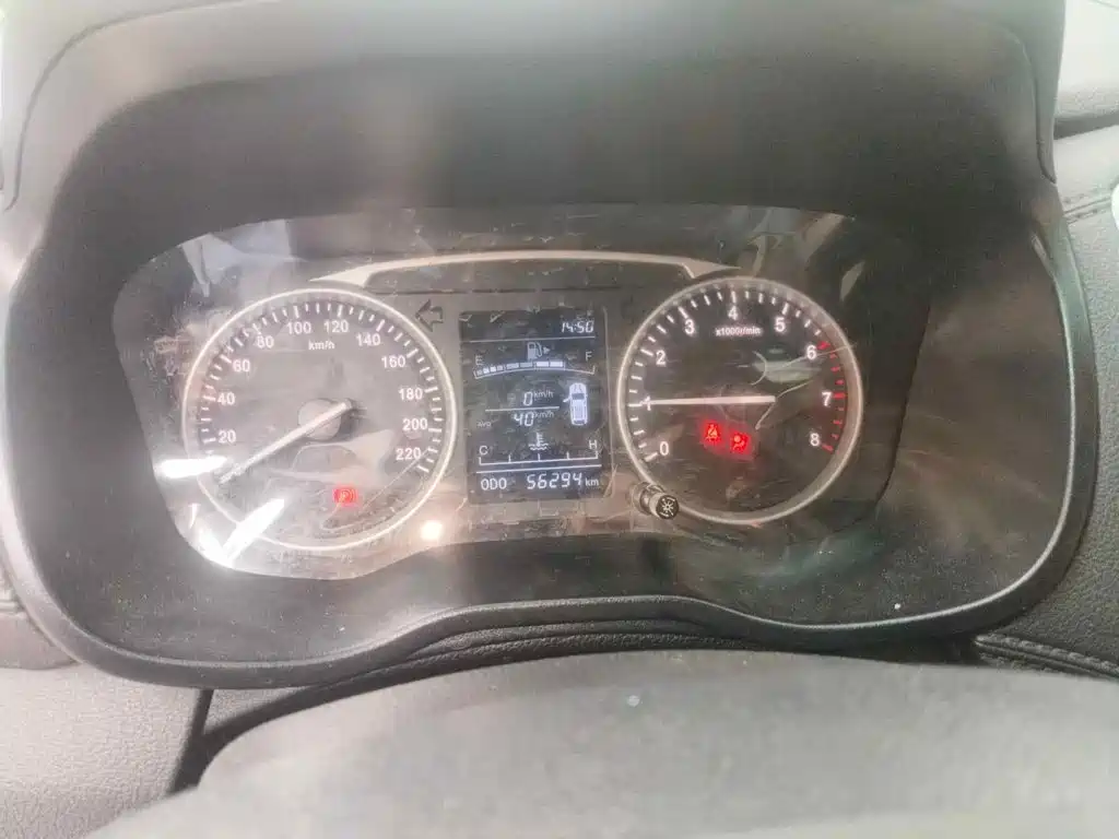 SWM Motor SWM X7 2019 2018 Facelift 1.8L Manual Comfort 7-Seater