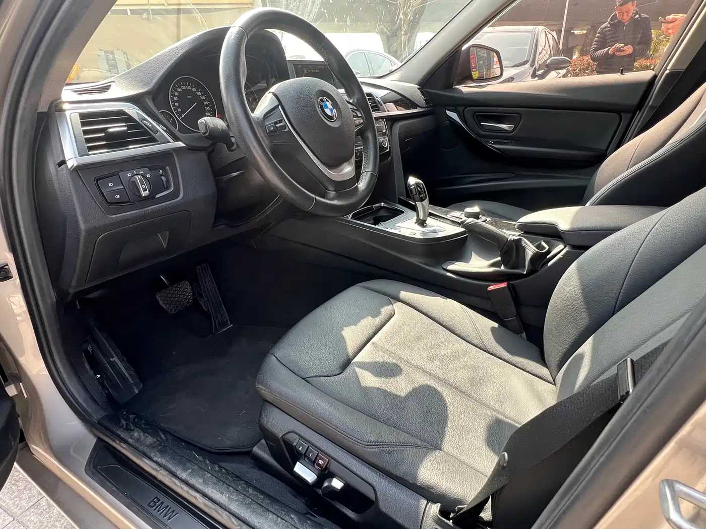 BMW 3 Series 2016 316i Fashion фото 10