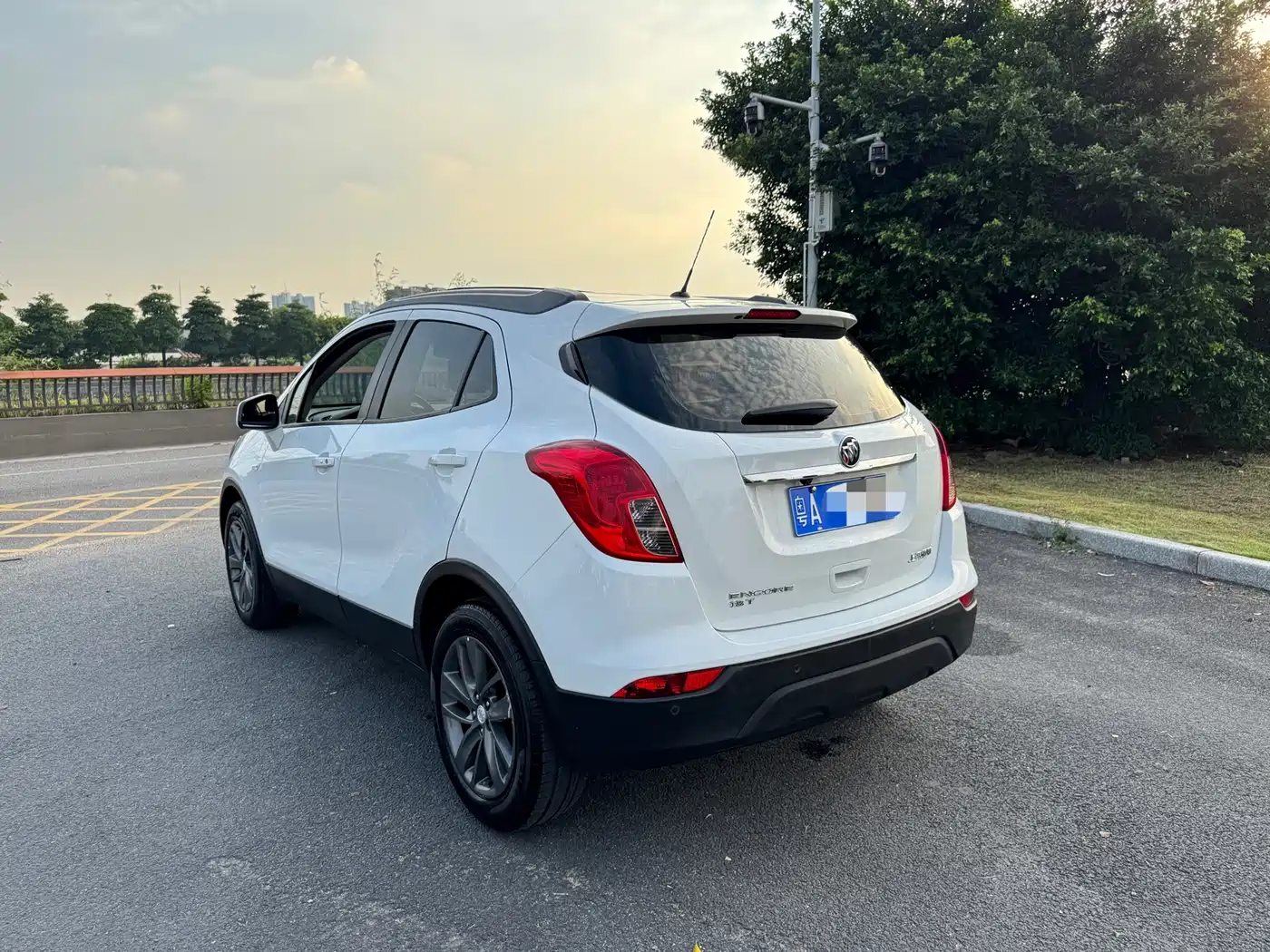 Photo 7 - Buick Encore