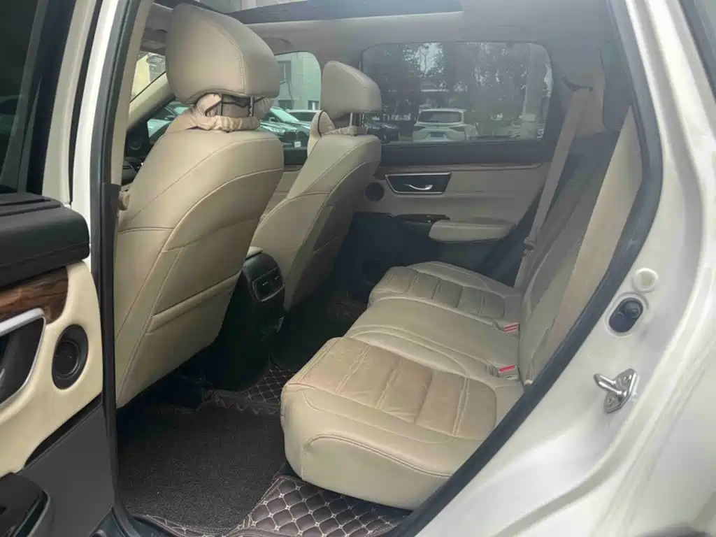 Фото 19 - Honda CR-V