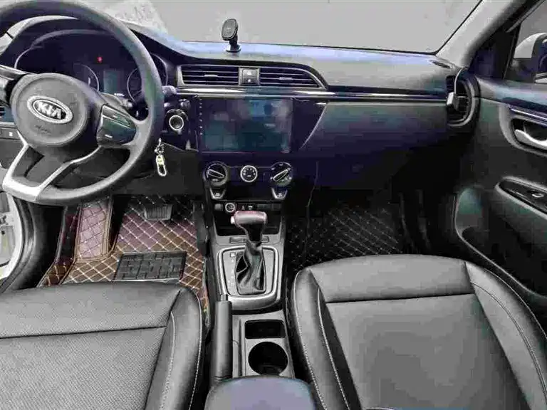 KIA K2