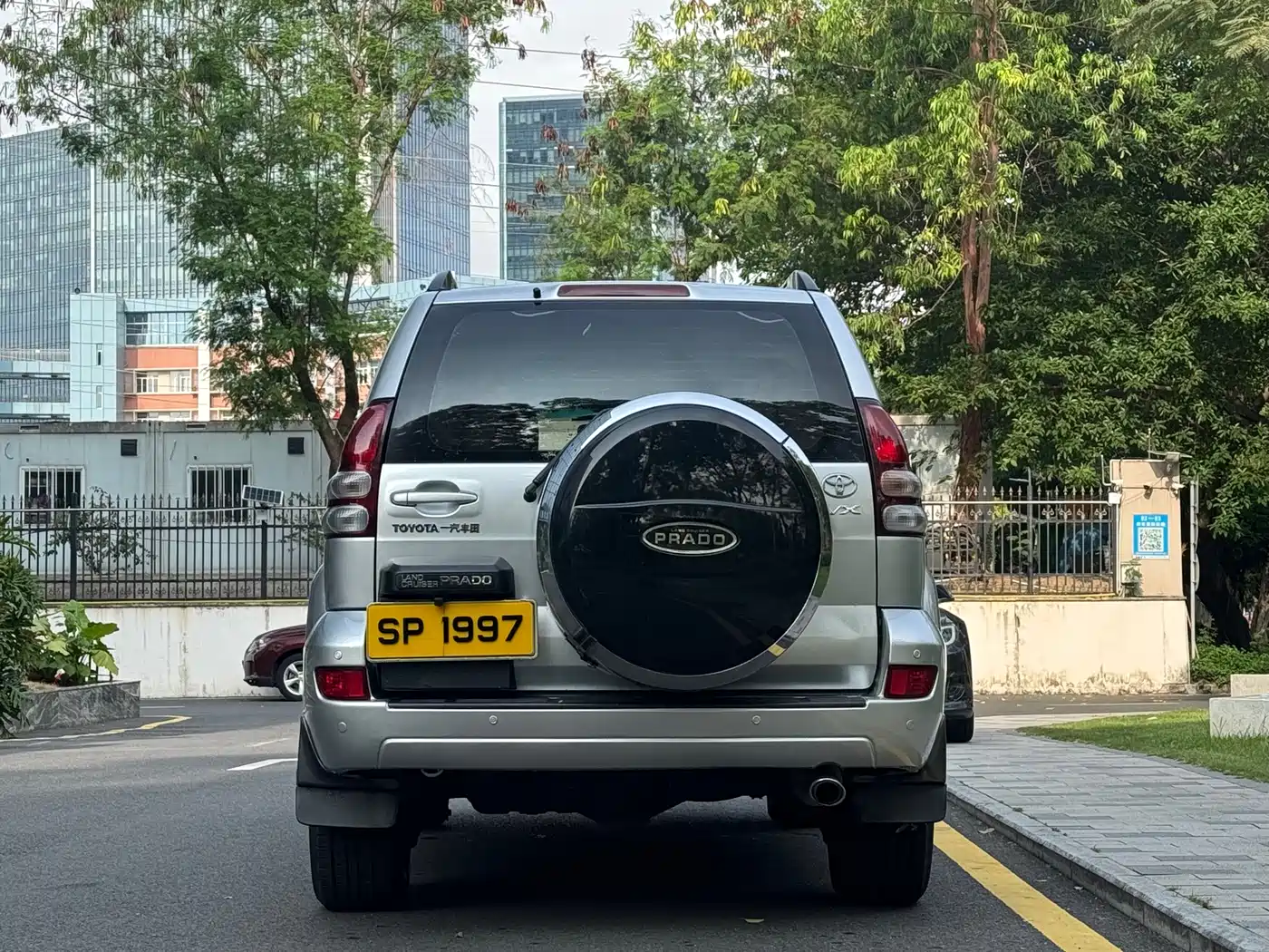 Toyota Prado 2006 4.0L Automatic VX NAVI Edition фото 6