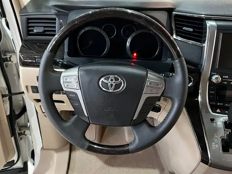 Toyota Alphard 2015 3.5L Luxury Edition фото 9