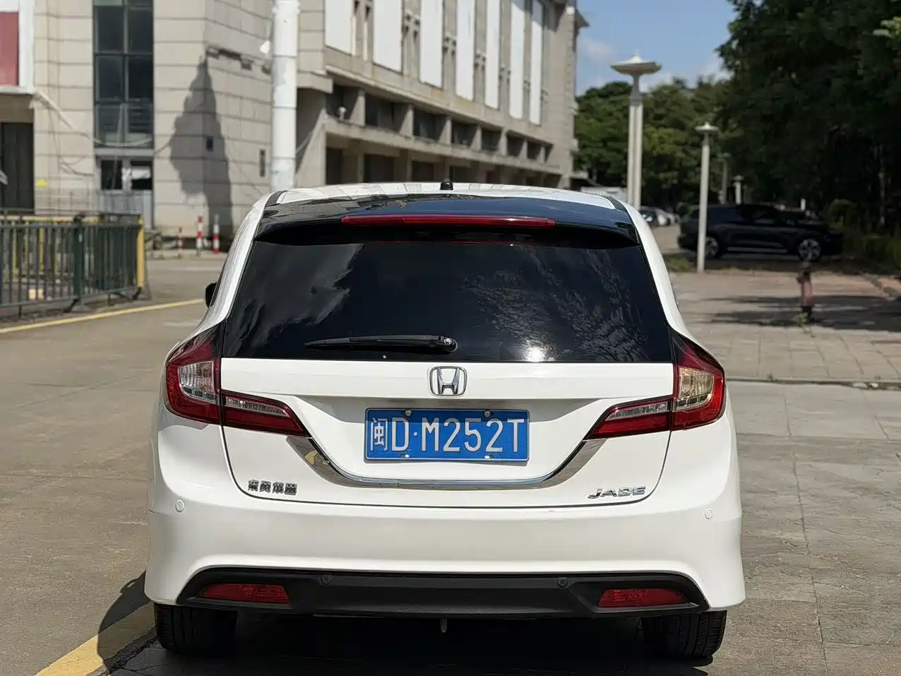 Фото 8 - Honda Jade