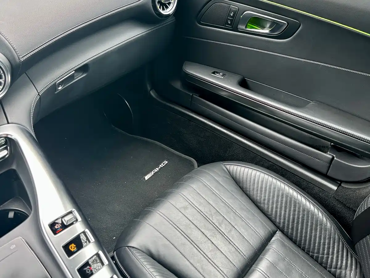 MERCEDES-BENZ AMG GT