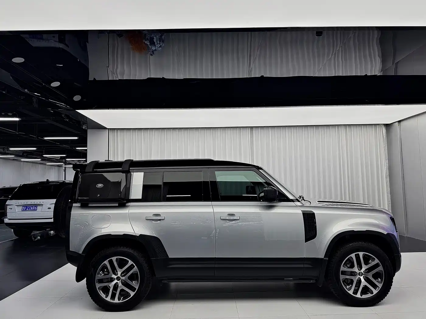 Фото 20 - Land Rover Defender