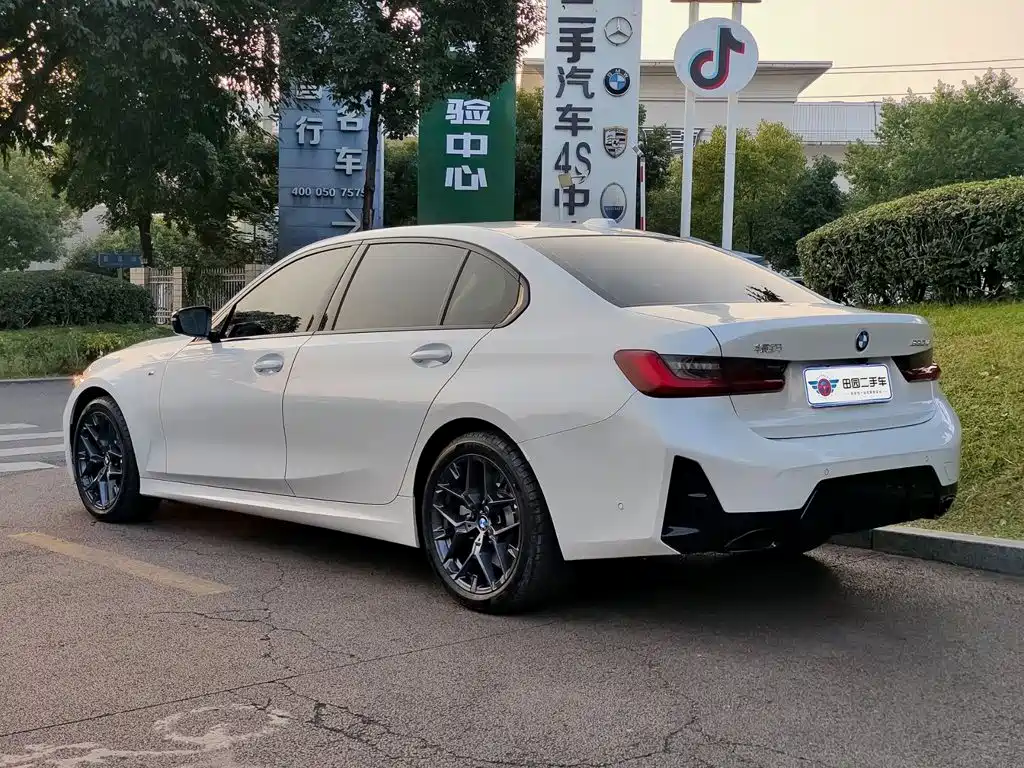 BMW 3 Series 2026 2025 330Li M Sport Night Edition
