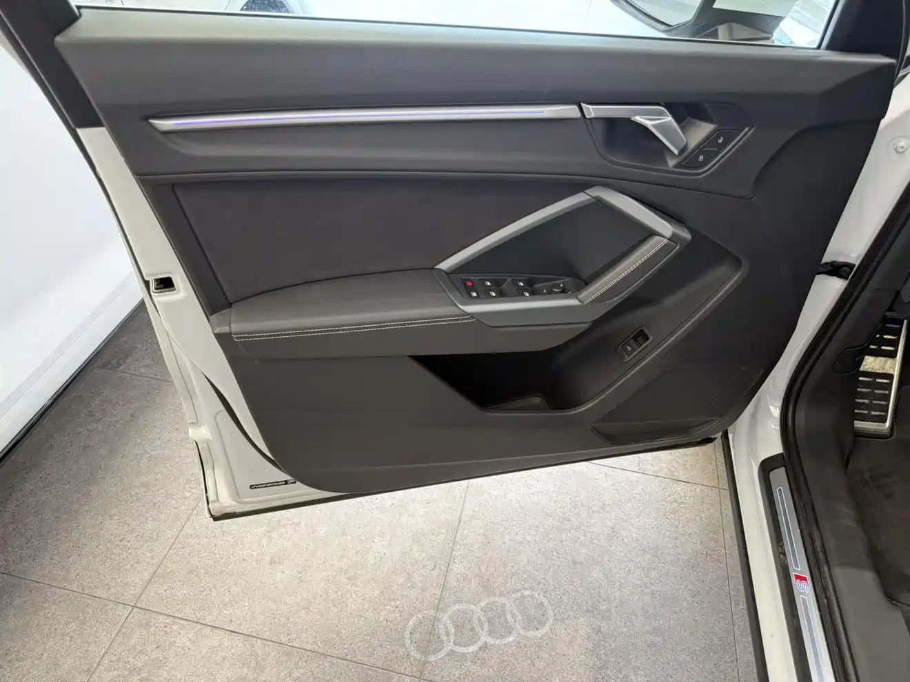 Audi Q3 2024 40 TFSI Fashion Sport фото 11