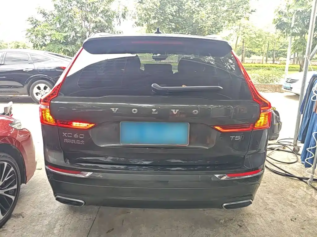 Photo 6 - Volvo XC60