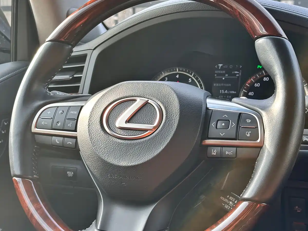 Lexus LX 2016 570 Luxury Premium Edition фото 26