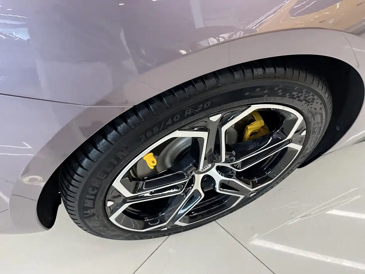 XIAOMI CAR XIAOMI SU7