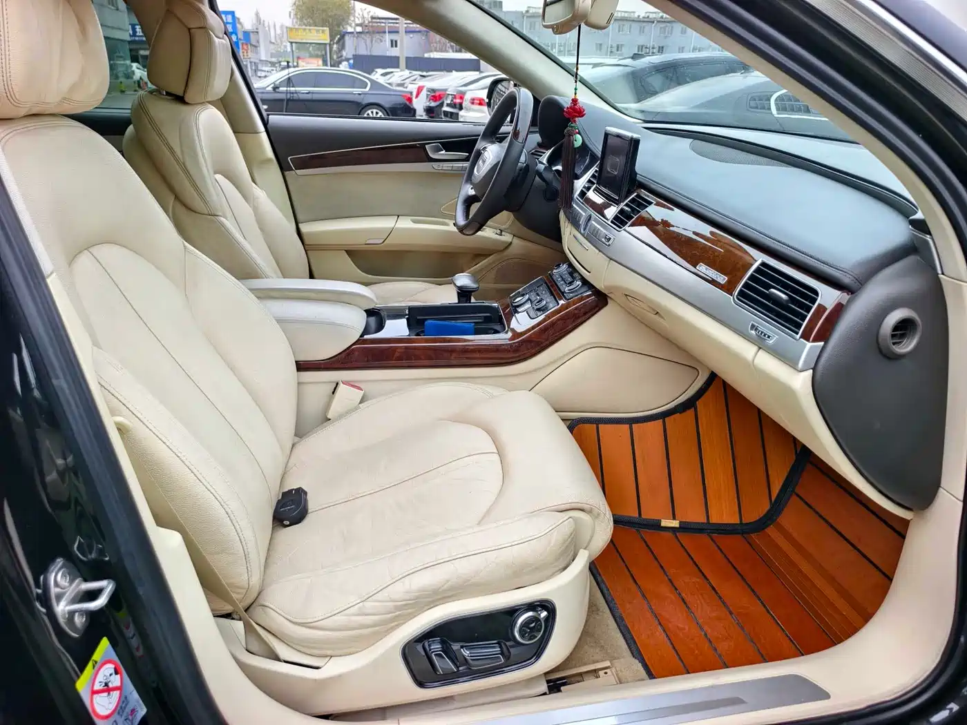 Audi A8 2012 A8L 45 TFSI quattro Comfort фото 13