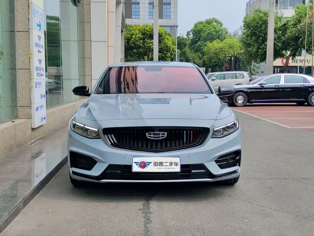 Фото 2 - Geely Preface