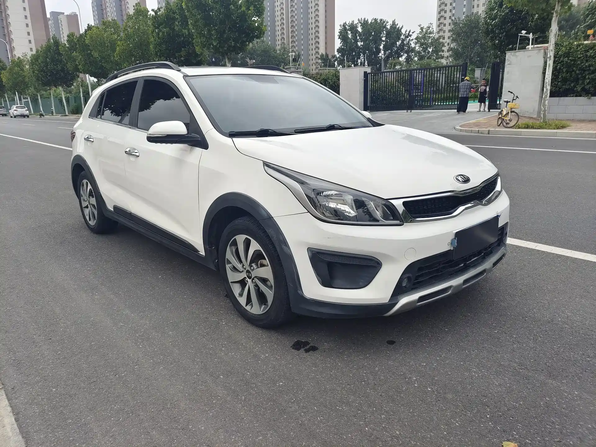 Photo 3 - Kia KX CROSS