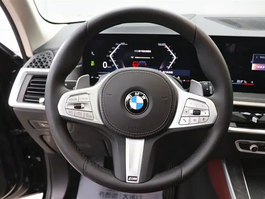 BMW X5 2023 xDrive 30Li Premium M Sport Black Night Package фото 15
